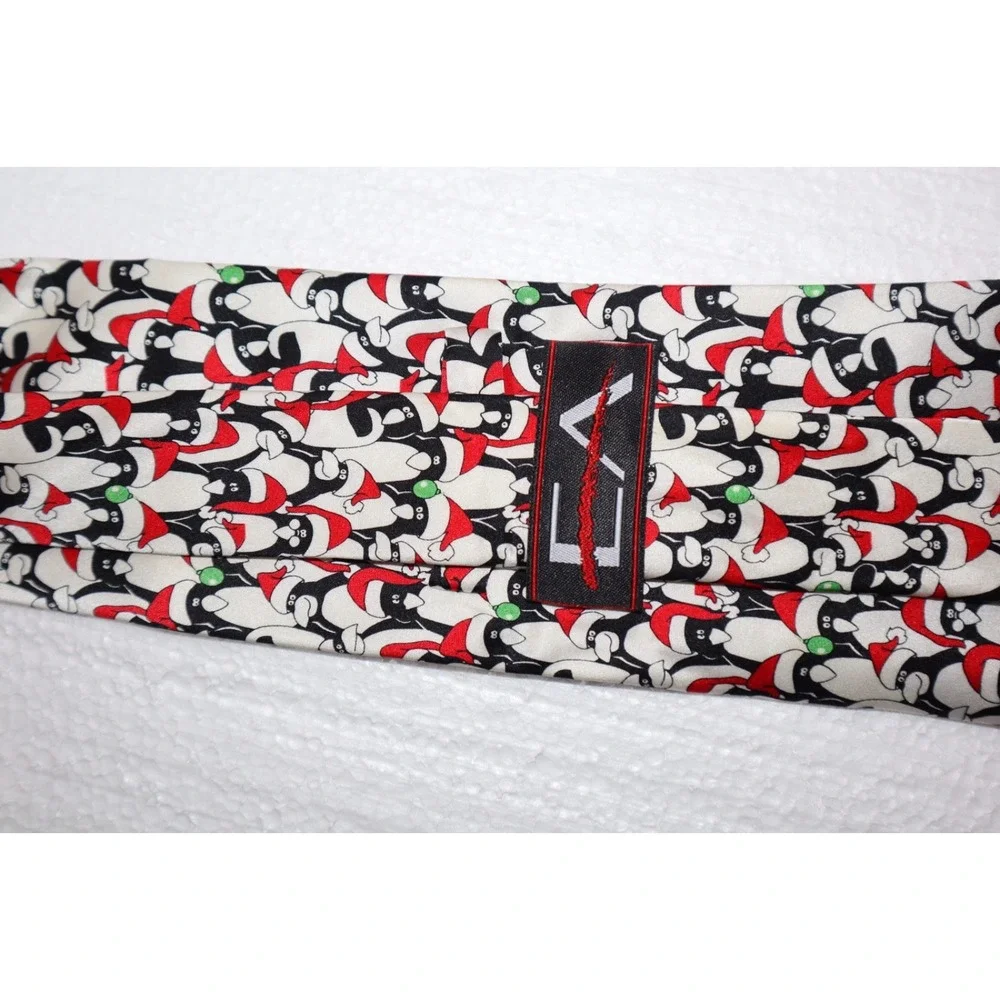 ea‎ tie